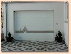 Sektionaltor mit Ornament